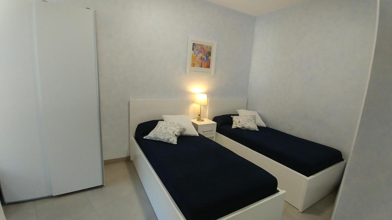 Apartament Oasis B3 Roses Esterno foto